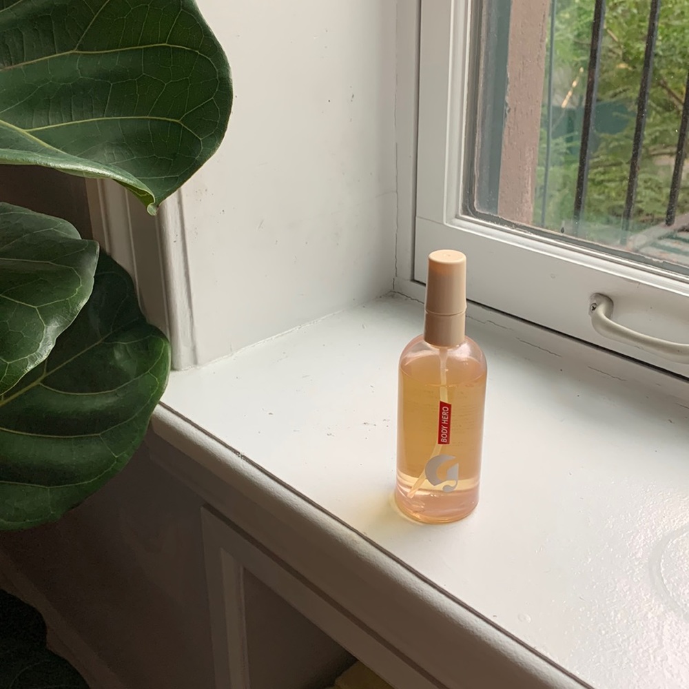 Glossier body hero dry-touch oil mist